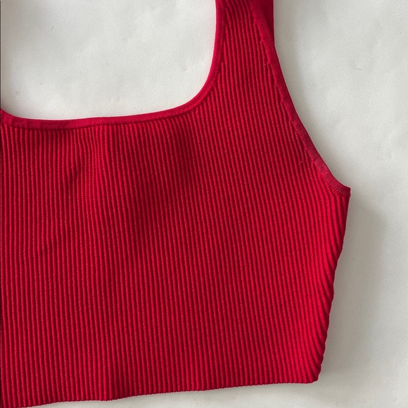 Aritzia x Babaton Sculpt Knit Square Neck Ribbed Cropped Tank Top M - Picture 4 of 8